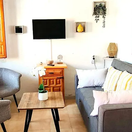 House With Solarium 펜션